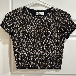 hollister floral basic top, size s